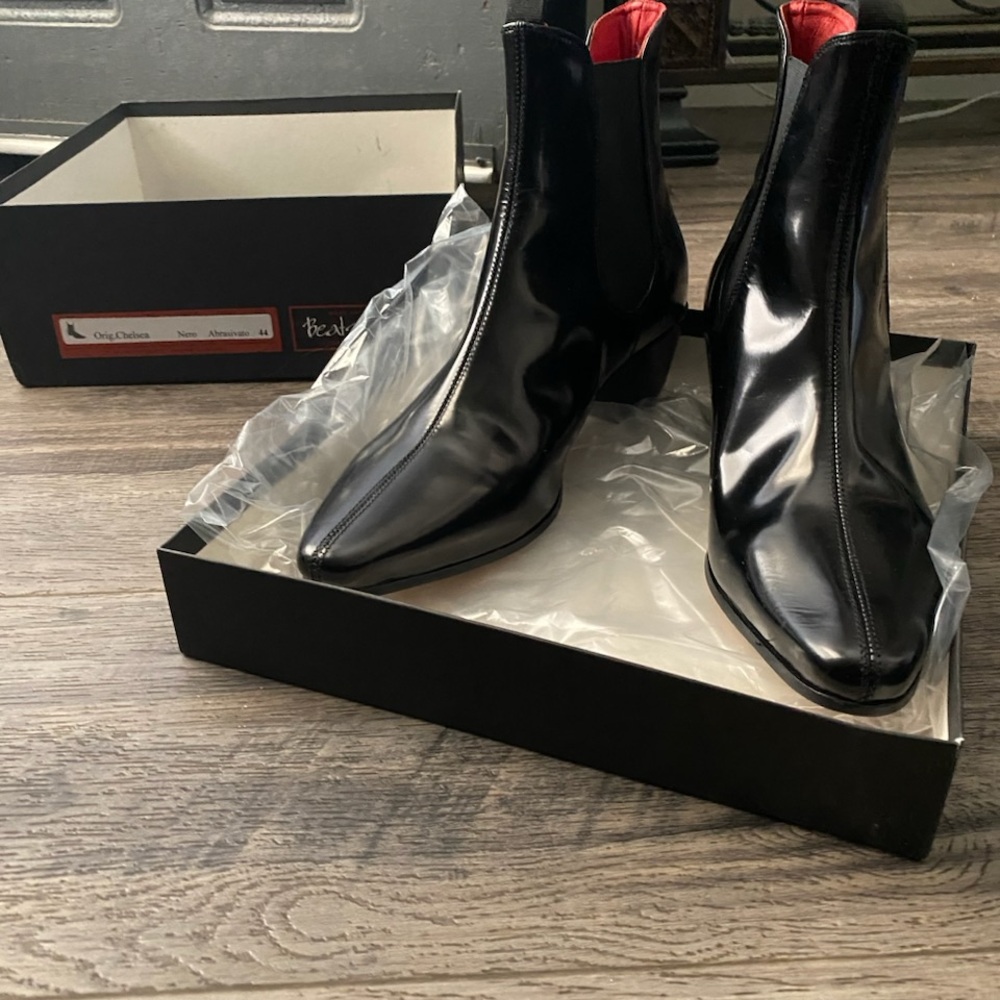MARK ASTBURY BEATWEAR MENS Boots  beatles style original Chelisa NEW Never worn
